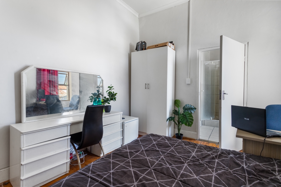 9 Bedroom Property for Sale in Observatory Western Cape